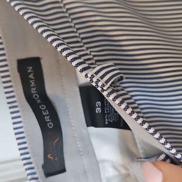 3/$20 Greg Norman Mens Golf Shorts Stripe Dri-Fit 9.5" Sz 33 - Picture 2 of 3